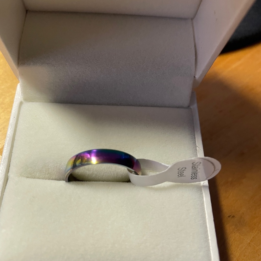 Size 8 ring - iridescent stainless steel